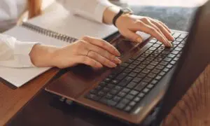 Desprezar a Revisão de Texto: Erros de Português Que Queimam Sua Credibilidade - inspiração 1