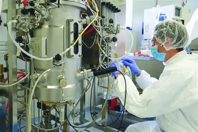 Bioplásticos e o Fim do Lixo Plástico: Uma Perspectiva Biotecnológica