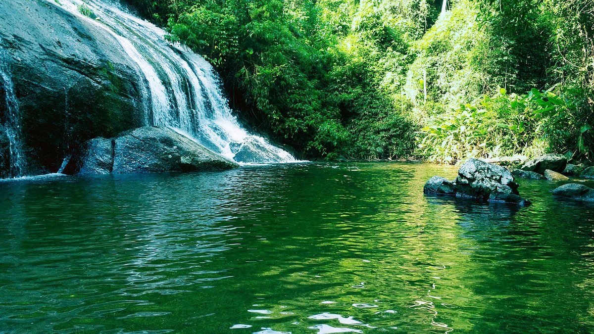 trilha cachoeira tres tombos ilhabela