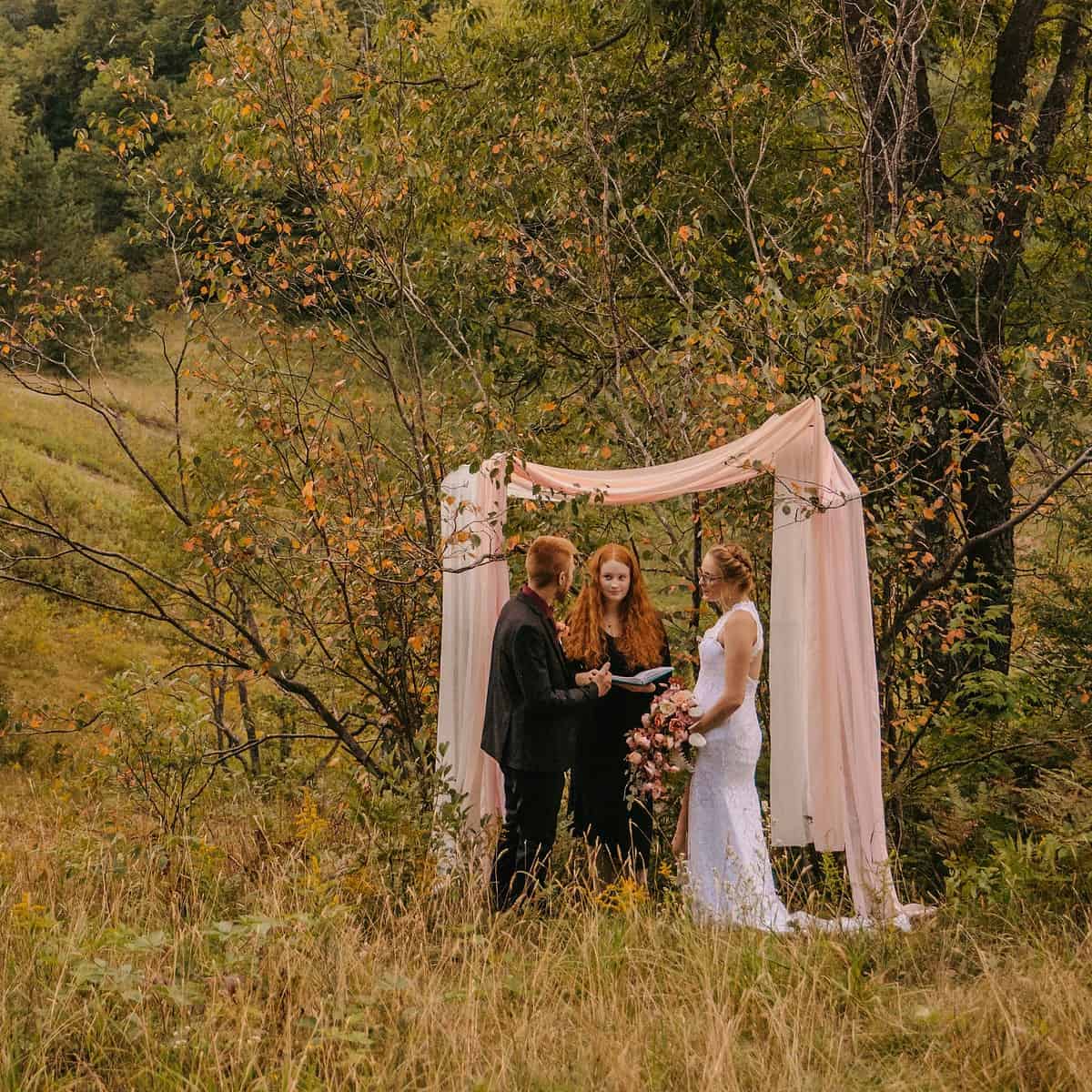 ideias para economizar no casamento
