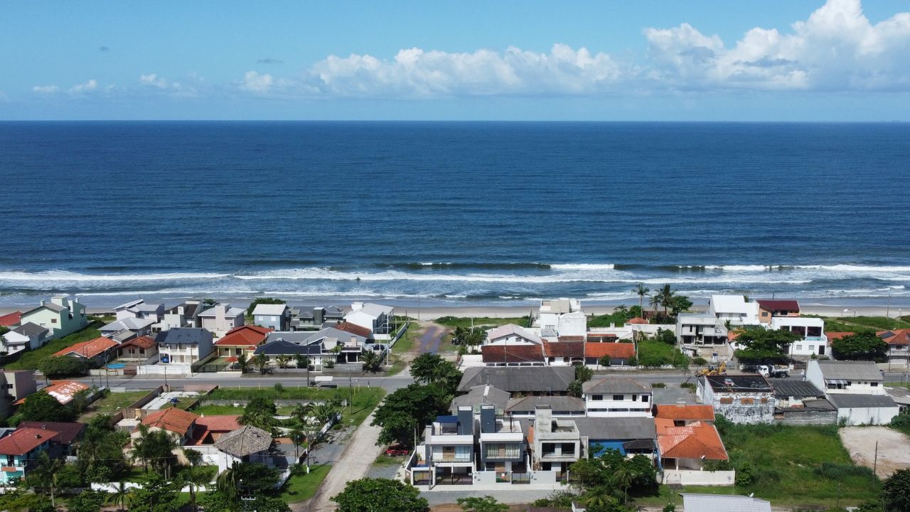 Transforme Sua Casa de Praia em Fonte de Renda Extra: Dicas de Aluguel por Temporada