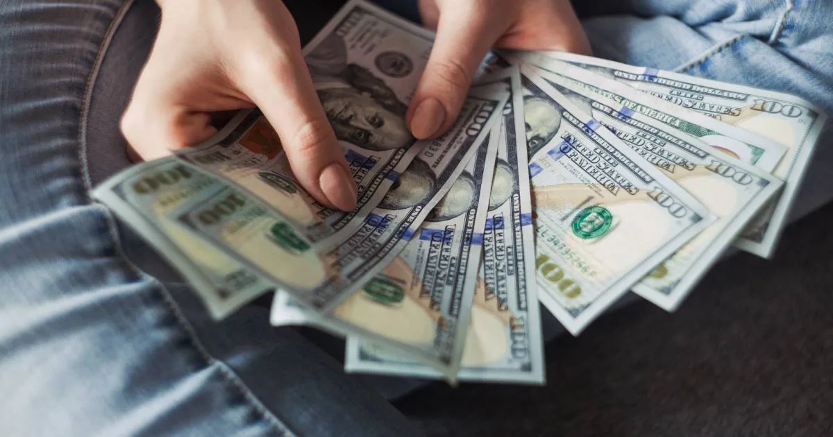 BDRs vs. ETFs: Qual a Melhor Opção para Investir em Dólar no Brasil?