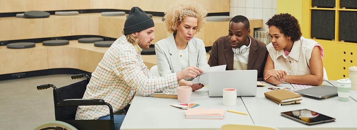 O Papel da Comunicação Intercultural na Educação Moderna