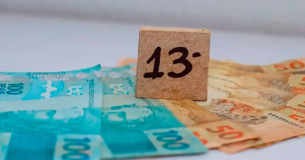 13º Salário: Entenda os Descontos de INSS e IRRF na Segunda Parcela