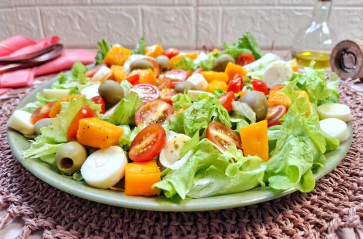 enfeites para saladas de restaurante