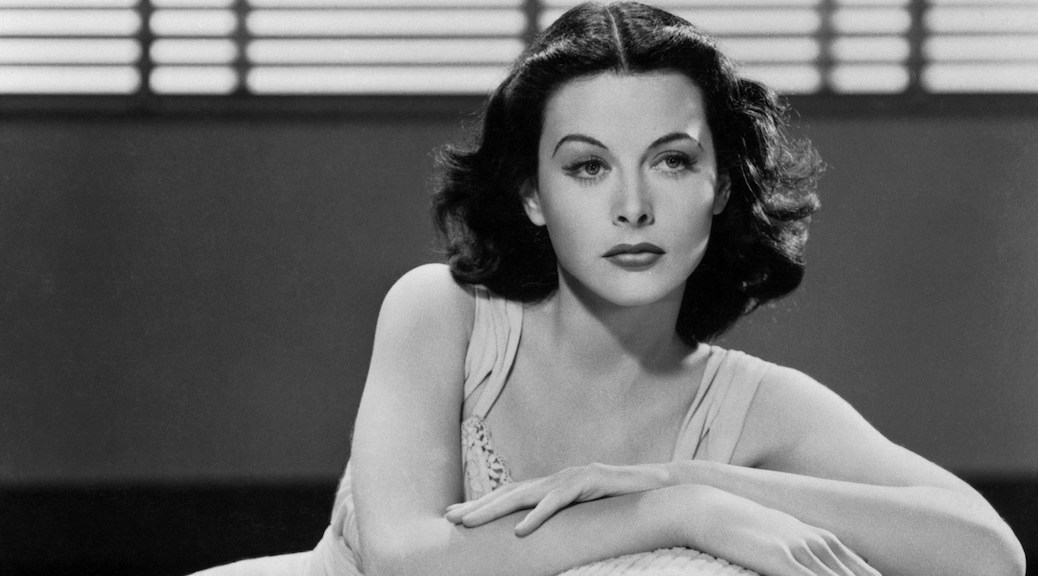 Do Glamour de Hollywood à Inovação: A Trajetória de Hedy Lamarr