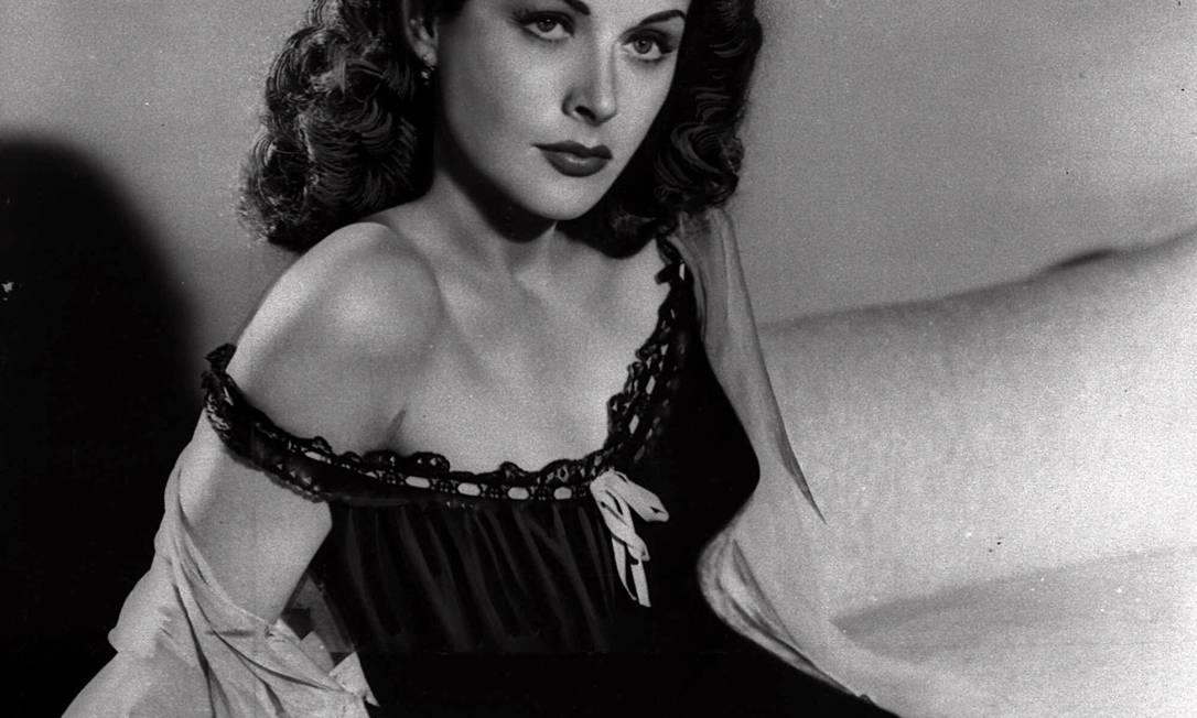 Do Glamour de Hollywood à Inovação: A Trajetória de Hedy Lamarr