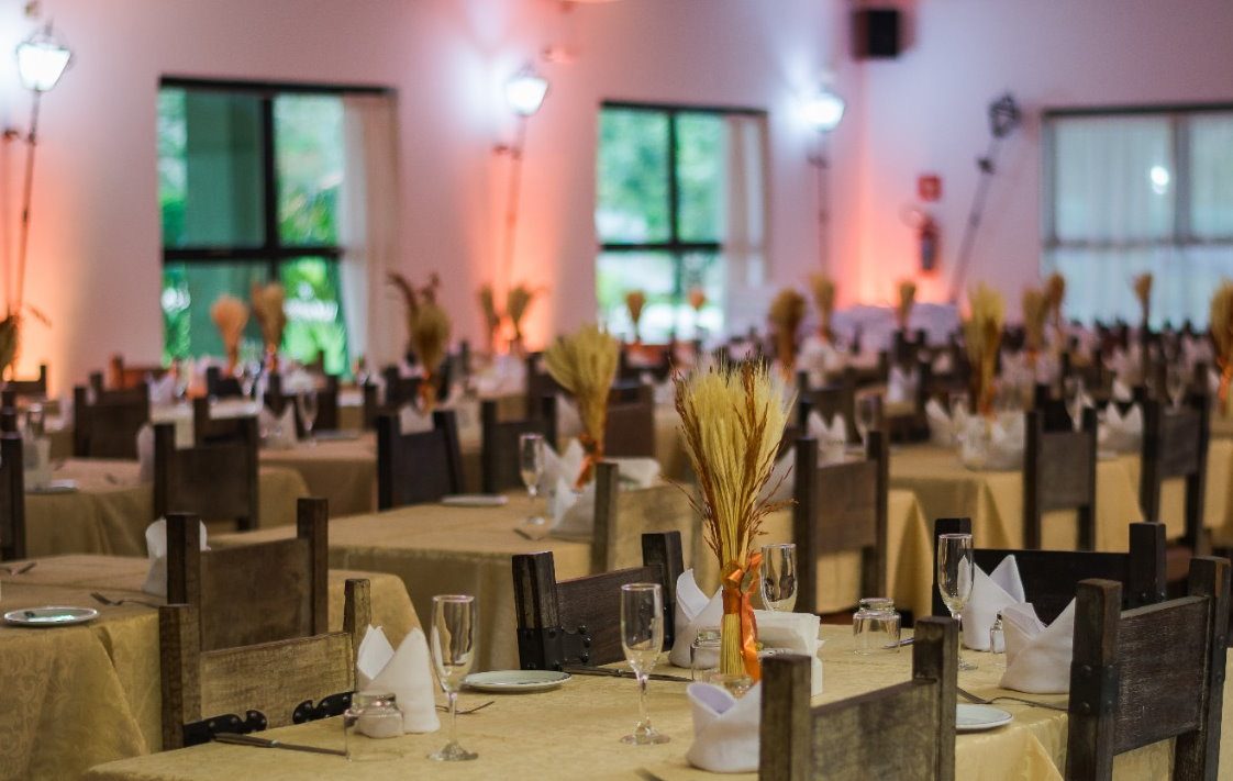 festa tematica ou jantar romantico
