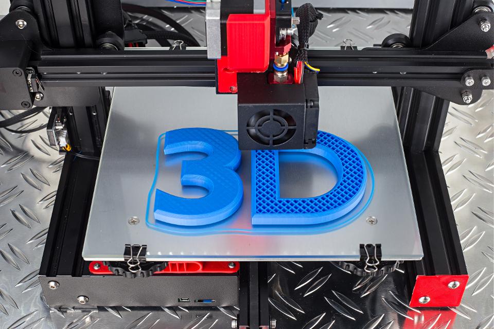 Guia Completo: Como Escolher Sua Primeira Impressora 3D em 2025