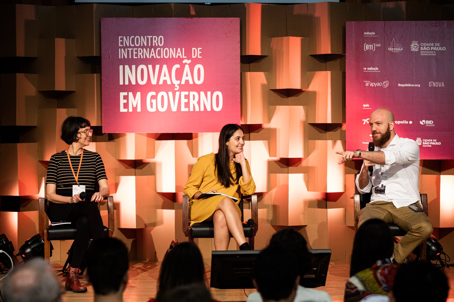 Como a Tecnologia Transforma a Sala de Aula no Ensino de Língua Portuguesa
