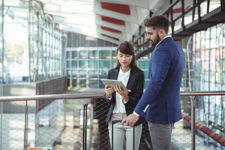 inteligência artificial ou agentes de viagem qual o melhor