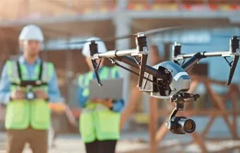 Comparativo: DJI Matrice 30T vs 300 RTK para Inspeção Industrial