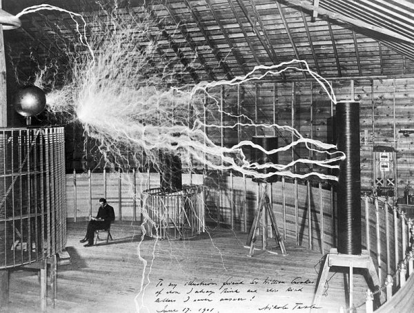 Nikola Tesla: O Gênio por Trás da Corrente Alternada e Suas Maiores Invenções