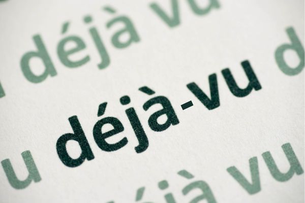 erros comuns ao explicar déjà vu
