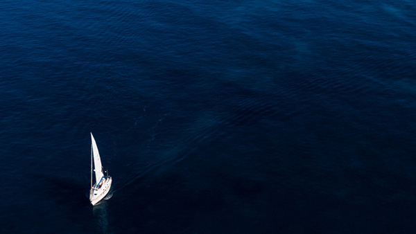 5 ideias de títulos:
1. Desvendando a Estratégia do Oceano Azul: Do Conceito à Aplicação Prática
2. Oceano Azul vs. Oceano Vermelho: Como Escolher o Melhor Caminho para o Seu Negócio
3. A Ciência por Trás do Azul do Mar: Entenda a Física da Cor Oceânica
4. Exemplos de Sucesso da Estratégia Oceano Azul: Cirque du Soleil e Netflix
5. Além da Estratégia: Outros Significados Fascinantes do Termo