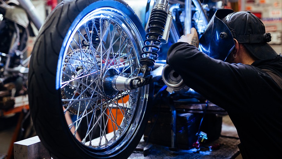 Os Equipamentos Essenciais para uma Oficina de Motos Moderna