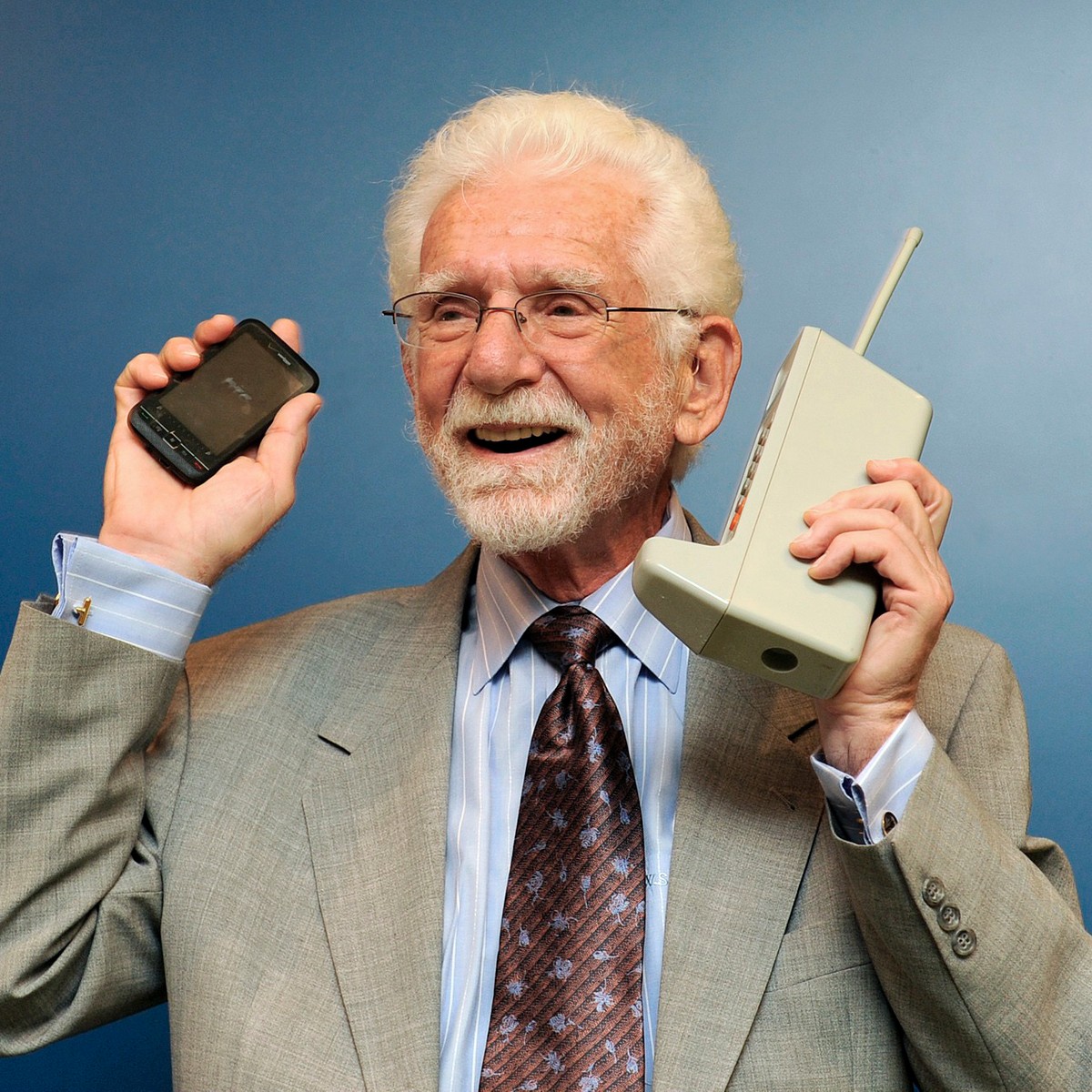 A Evolução dos Celulares: Do Tijolão ao Smartphone Moderno