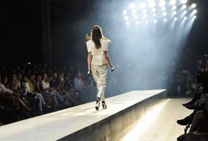 Da Passarela ao Digital: O Impacto do Runway na Indústria da Moda Atual