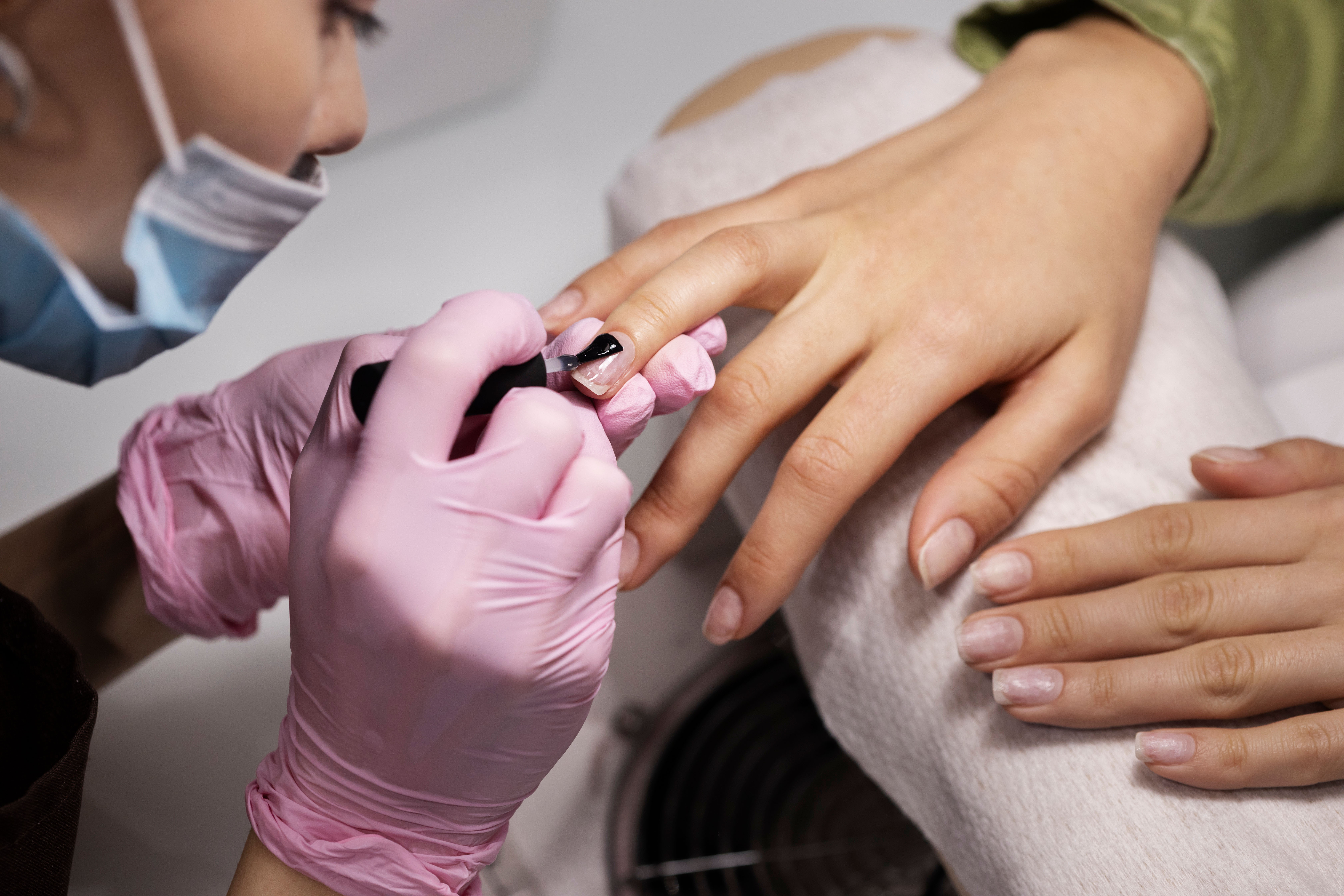 cursos gratuitos para iniciantes em unhas